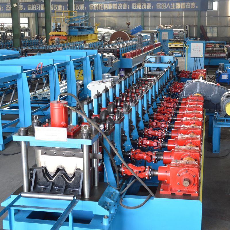 Two Wave 55KW Power Guardrail Roll Forming Machine Gearbox Or Chain Transmission